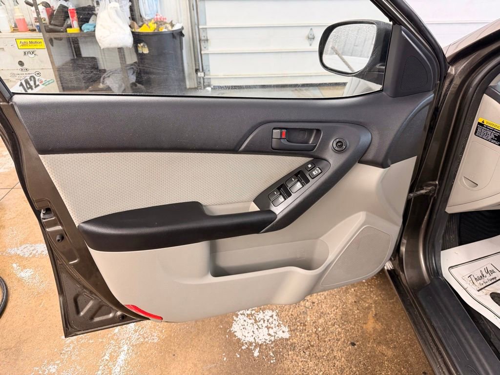 Used 2010 Kia Forte EX image 12