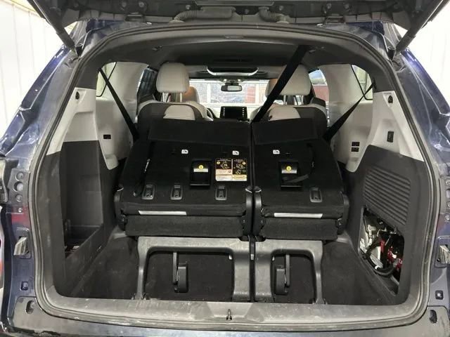 Used 2022 Toyota Sienna XSE image 23