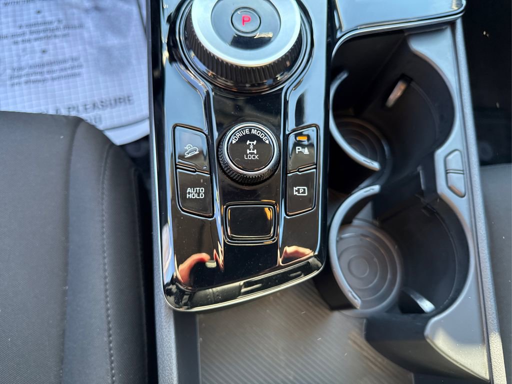 Certified 2025 Kia Sportage LX image 34