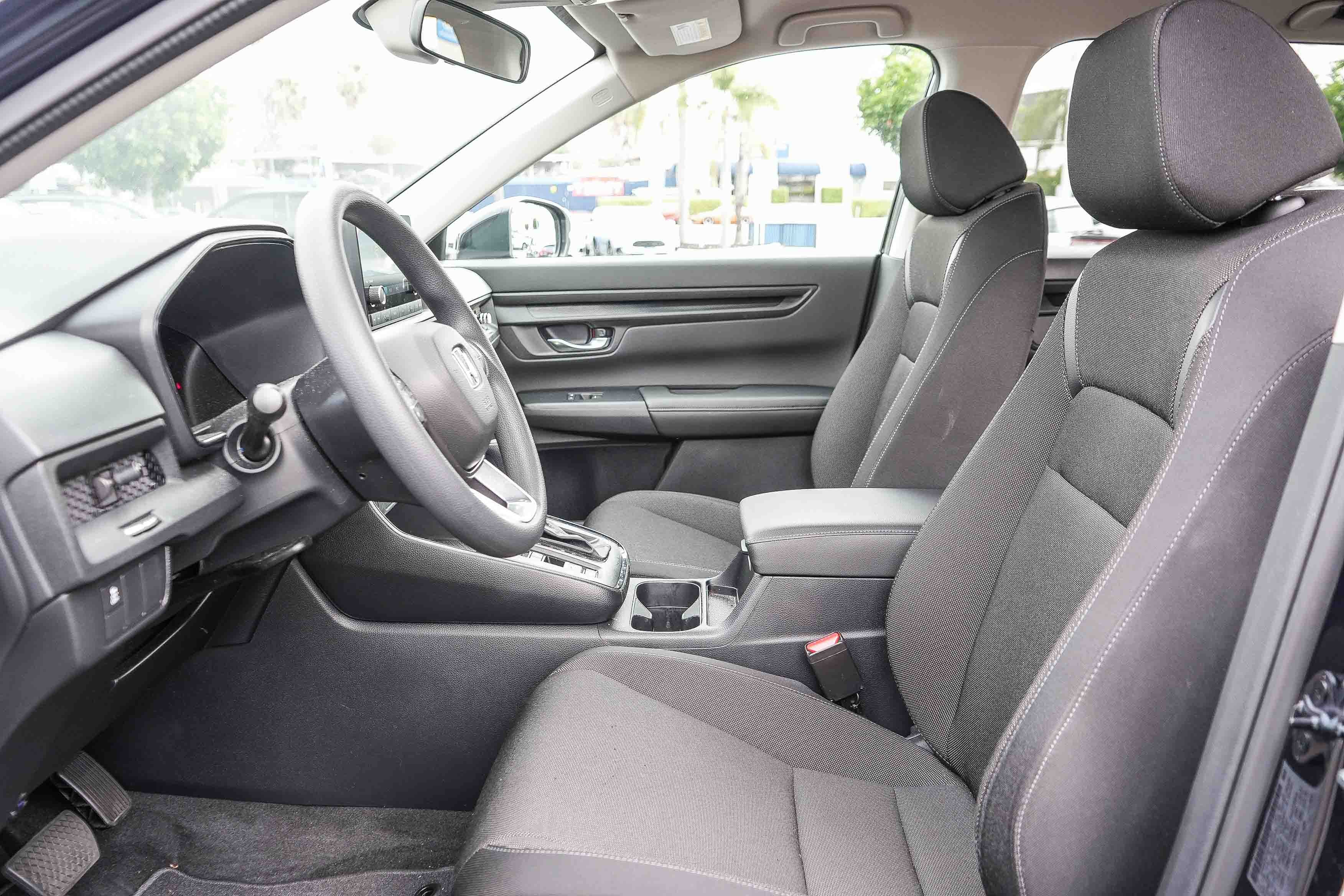 Used 2025 Honda CR-V LX image 18