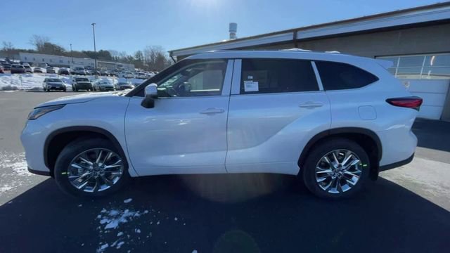 Used 2023 Toyota Highlander Limited AWD/4WD image 5
