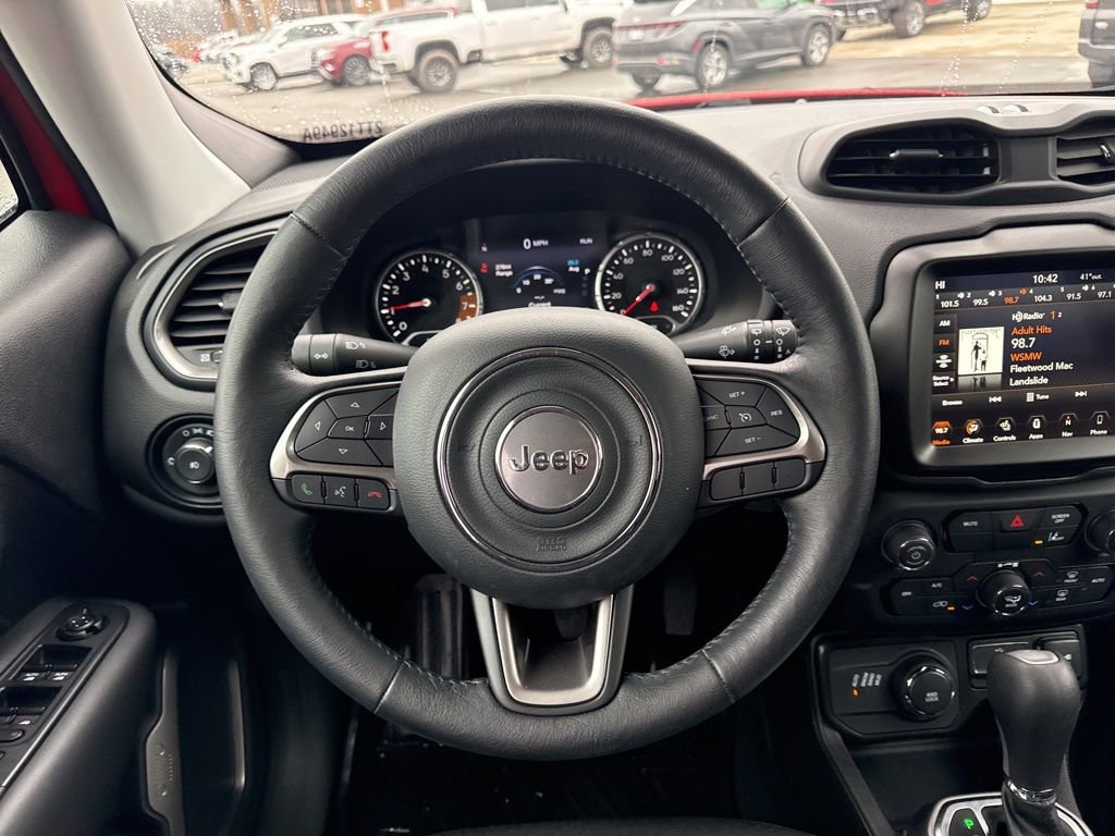 Used 2022 Jeep Renegade Latitude w/ Convenience Group image 13