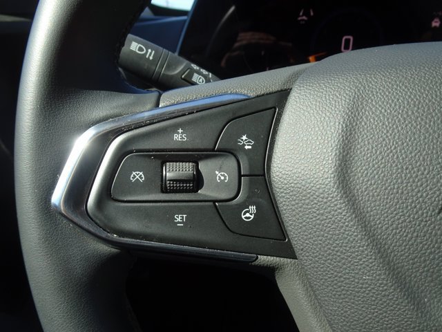 Used 2024 Chevrolet Trax LT w/ Driver Confidence Package FWD image 21