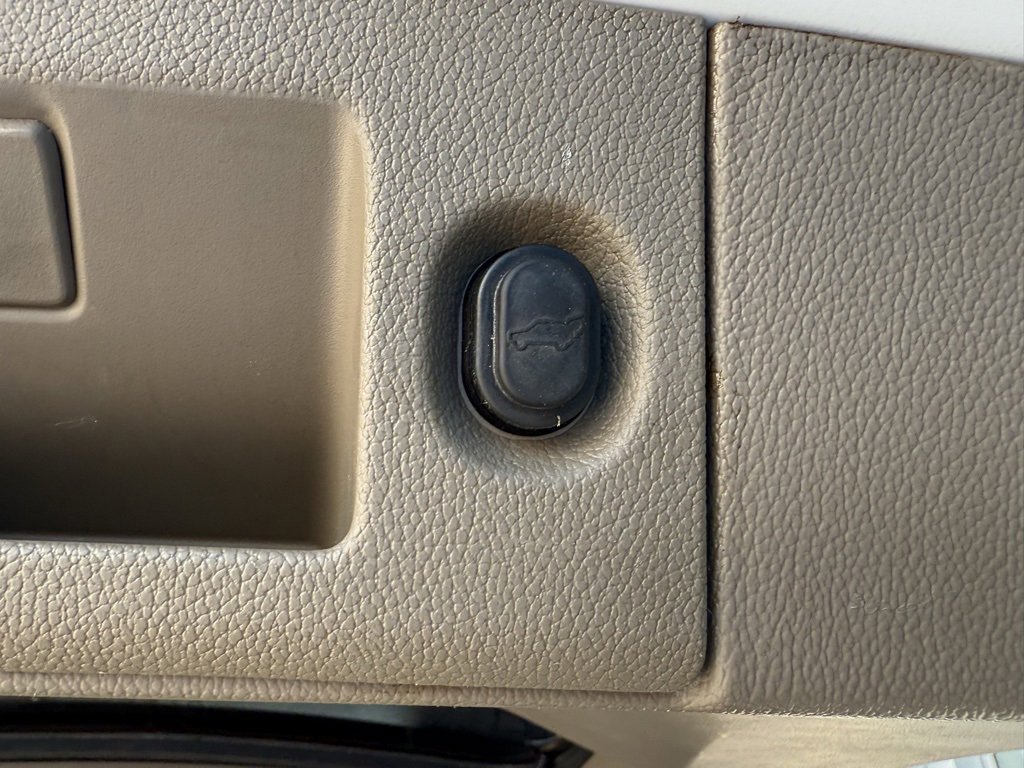 Used 2020 GMC Yukon XL SLT w/ Premium Edition image 51