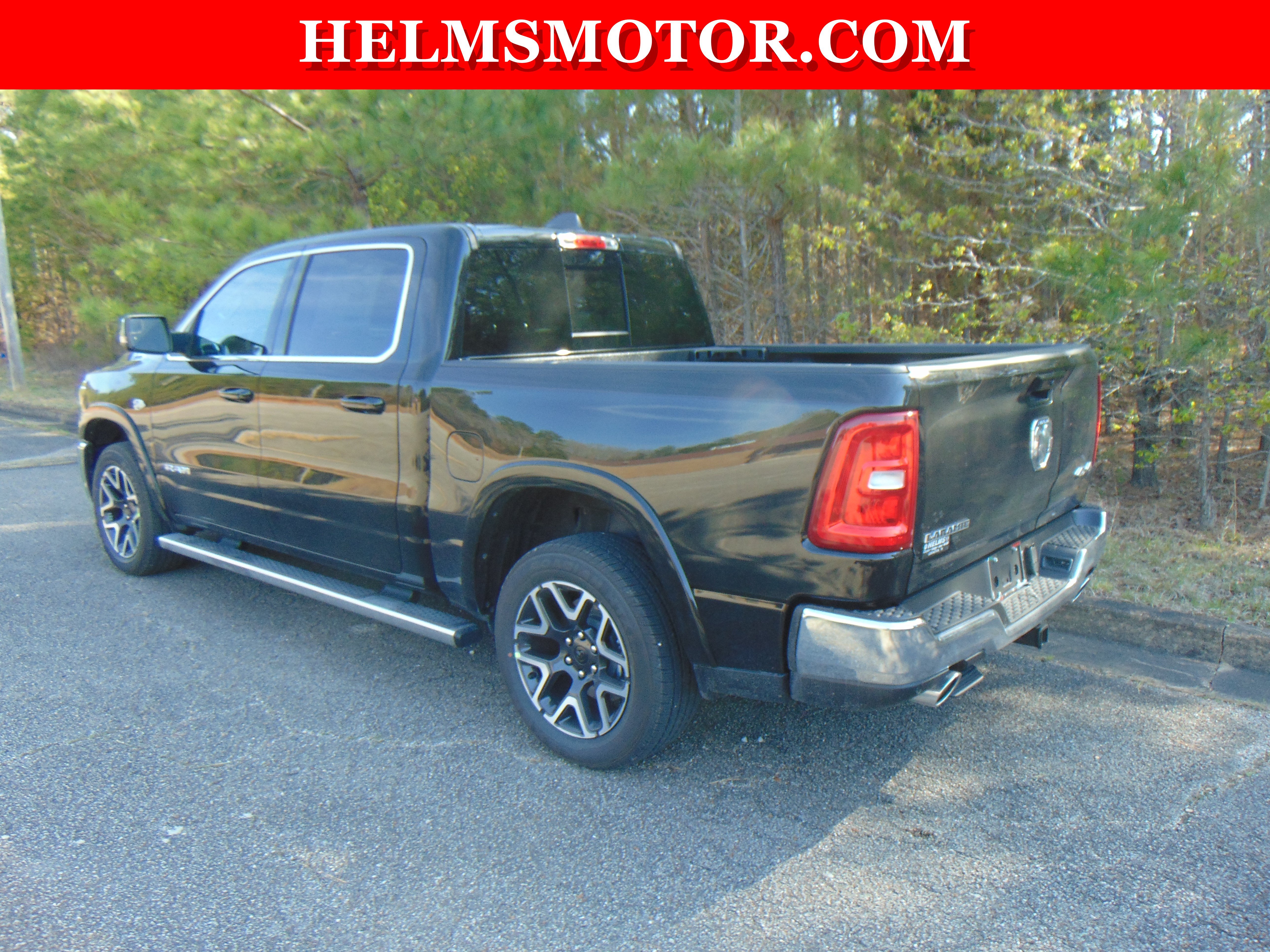 New 2026 RAM 1500 Laramie AWD/4WD image 11