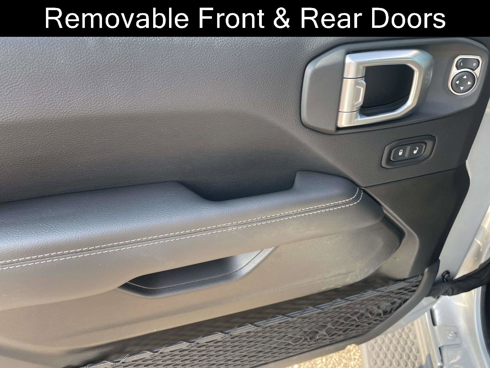 Used 2022 Jeep Wrangler Unlimited Sahara image 15