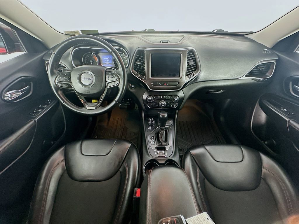 Used 2019 Jeep Cherokee Trailhawk w/ Comfort/Convenience Group AWD/4WD image 10