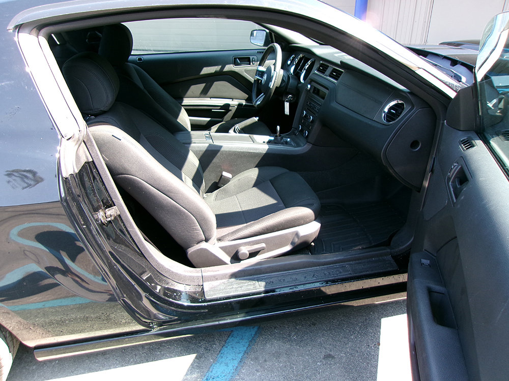 Used 2014 Ford Mustang Coupe w/ V6 Performance Package image 8