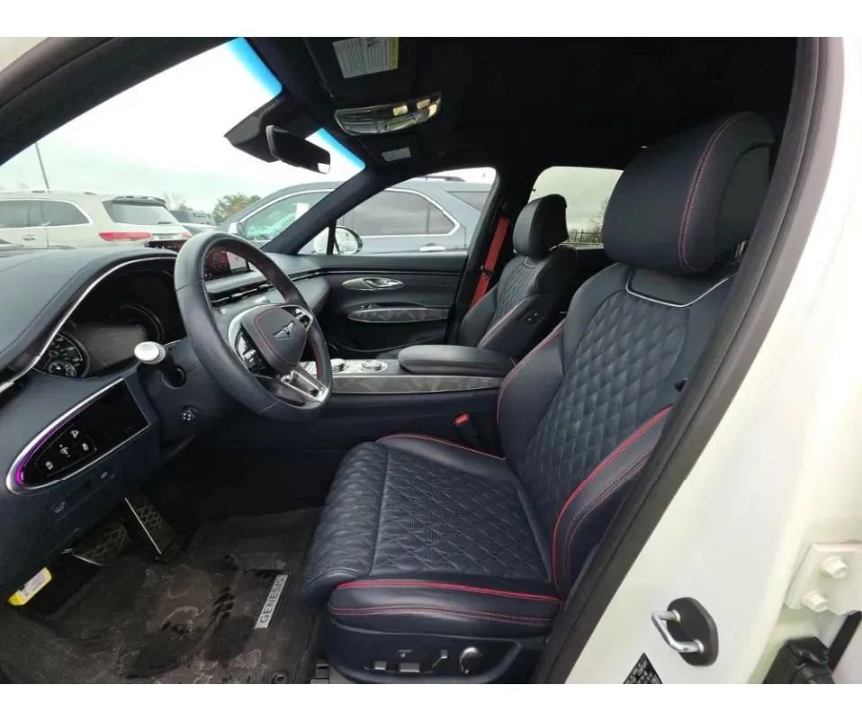 Used 2022 Genesis GV70 3.5T Sport w/ Sport Advanced Package AWD/4WD image 2