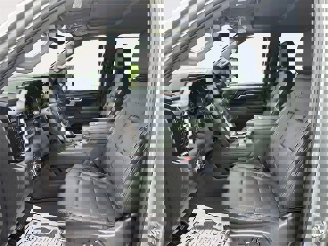 New 2025 GMC Sierra 2500 Denali w/ Denali Reserve Package image 9