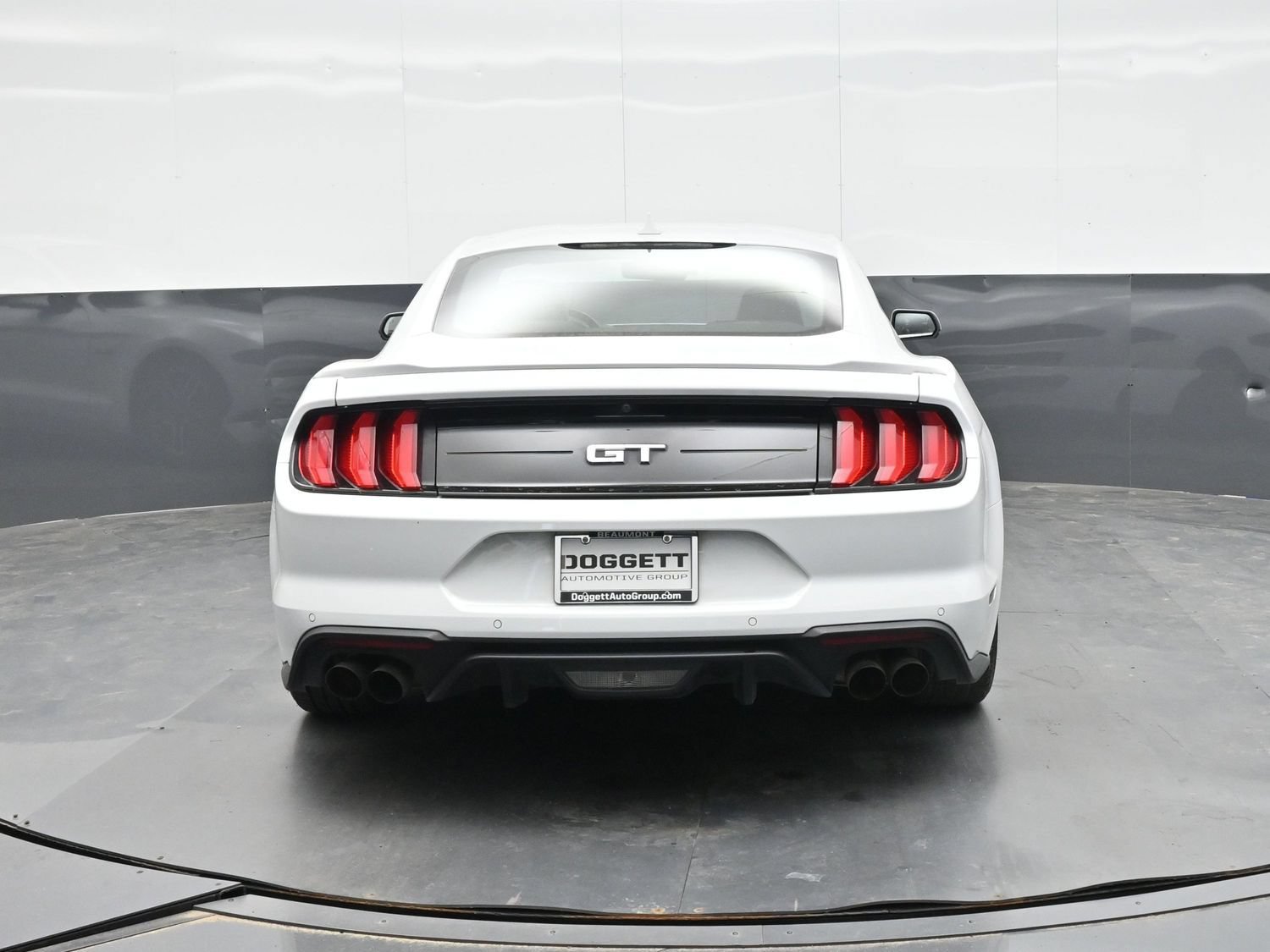Used 2022 Ford Mustang GT Premium w/ Equipment Group 401A RWD image 3