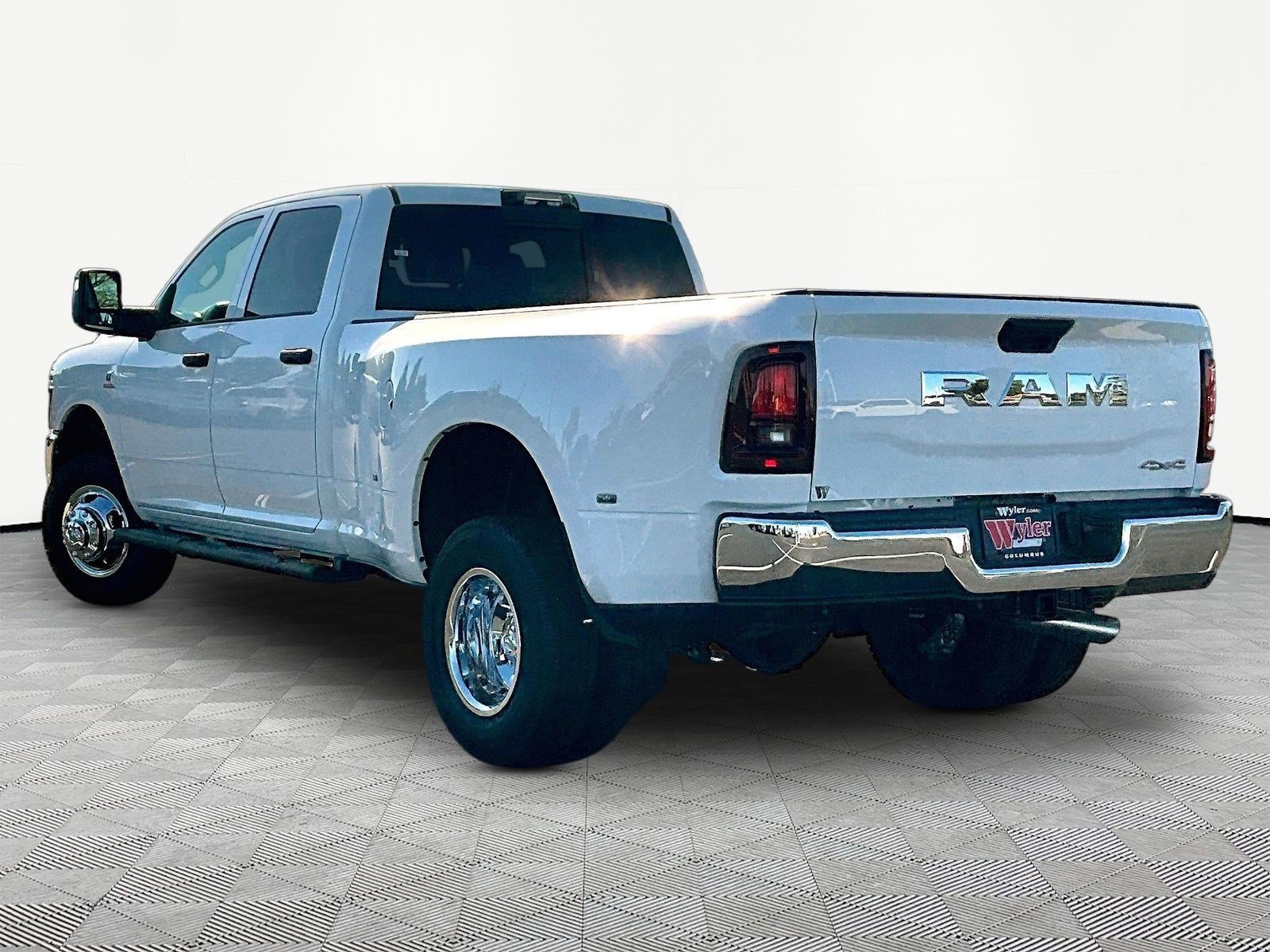 New 2027 RAM 3500 Tradesman AWD/4WD image 3