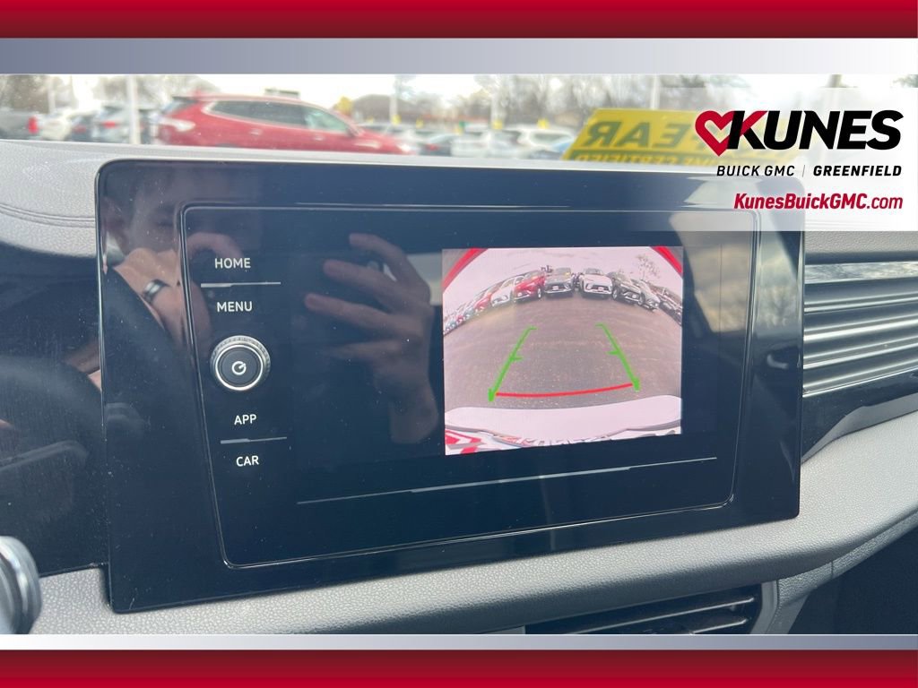 Used 2025 Volkswagen Jetta Sport image 28