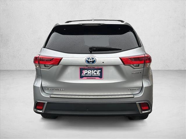 Used 2017 Toyota Highlander Limited Platinum image 6