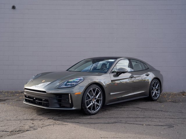 New 2026 Porsche Panamera 4 image 1