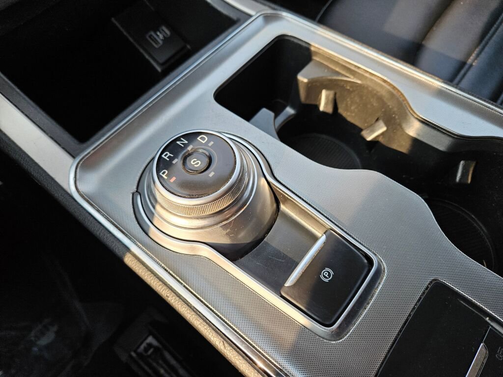 Used 2022 Ford Edge SEL image 8