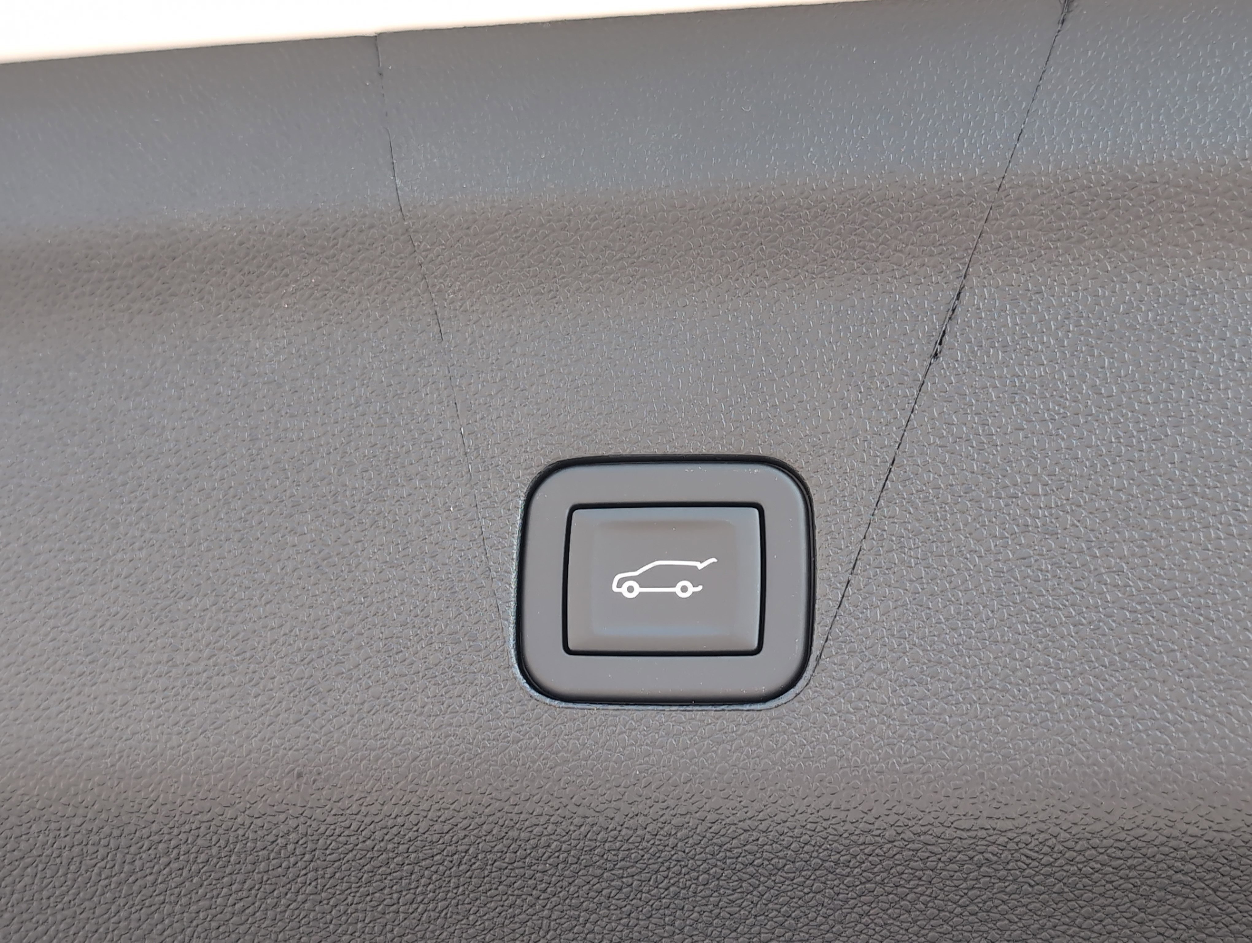 New 2025 Chevrolet Suburban Premier w/ Sun And Tow Package image 33