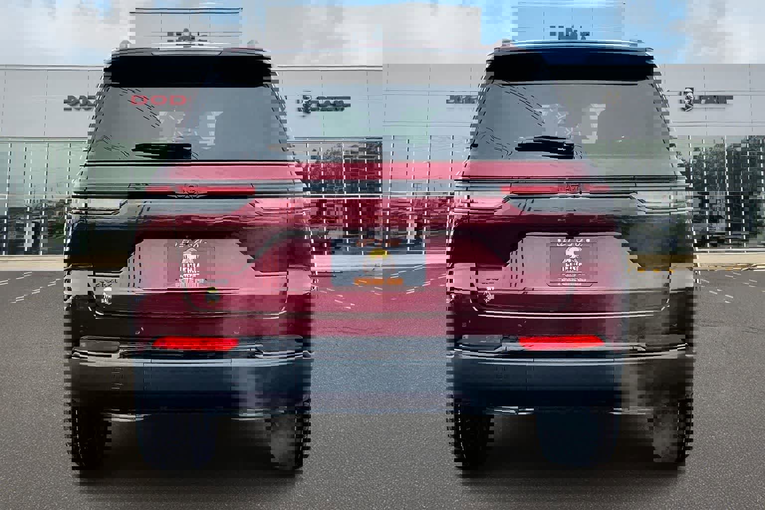 New 2025 Jeep Grand Cherokee Altitude image 5