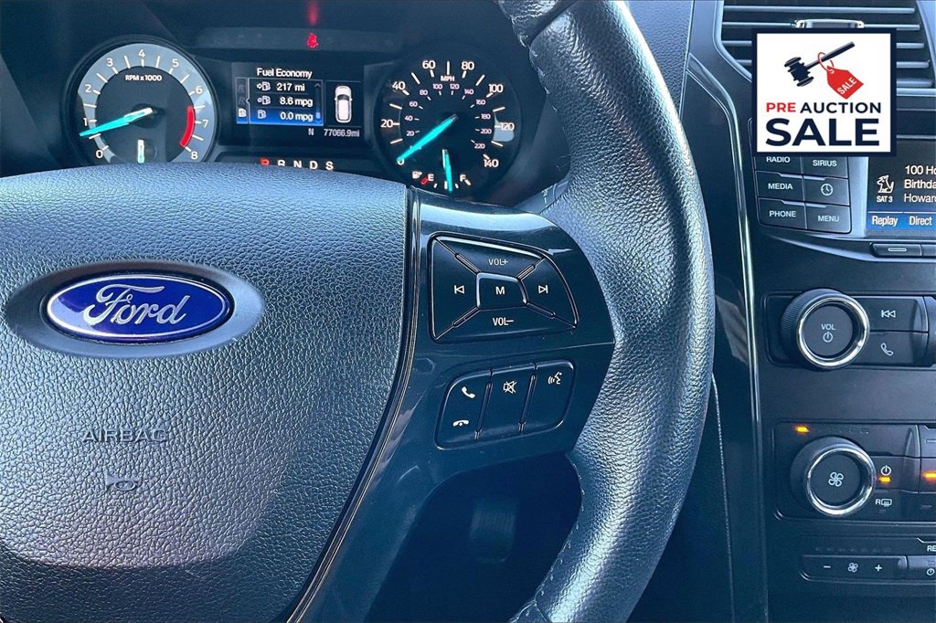 Used 2018 Ford Explorer XLT image 19