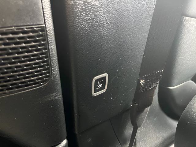 Used 2025 Chrysler Pacifica Select FWD image 30