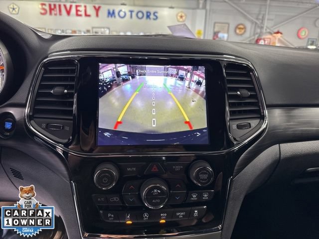 Used 2020 Jeep Grand Cherokee Laredo w/ Laredo X Package AWD/4WD image 24