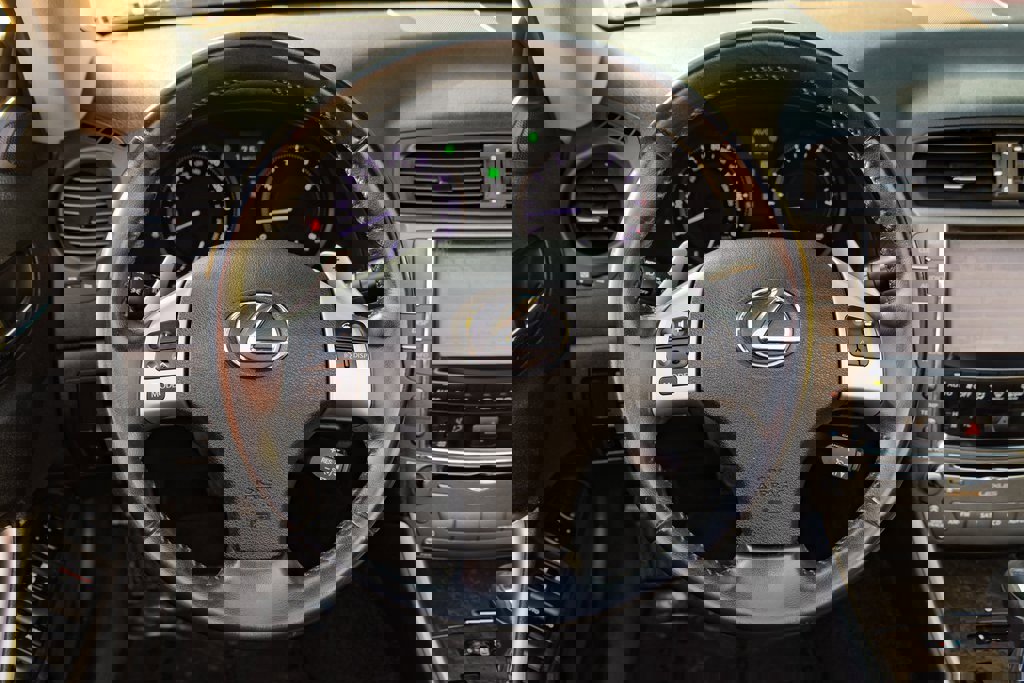 Used 2012 Lexus IS 350C RWD image 20