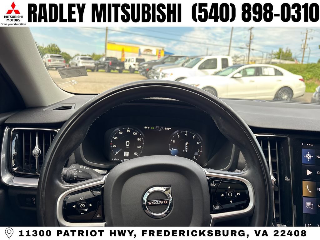 Used 2020 Volvo S60 T5 Momentum w/ Protection Package Premier FWD image 6