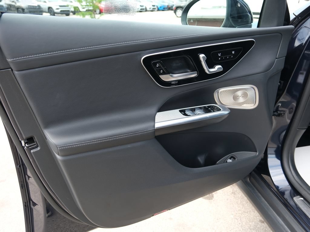 Used 2023 Mercedes-Benz GLC 300 image 15