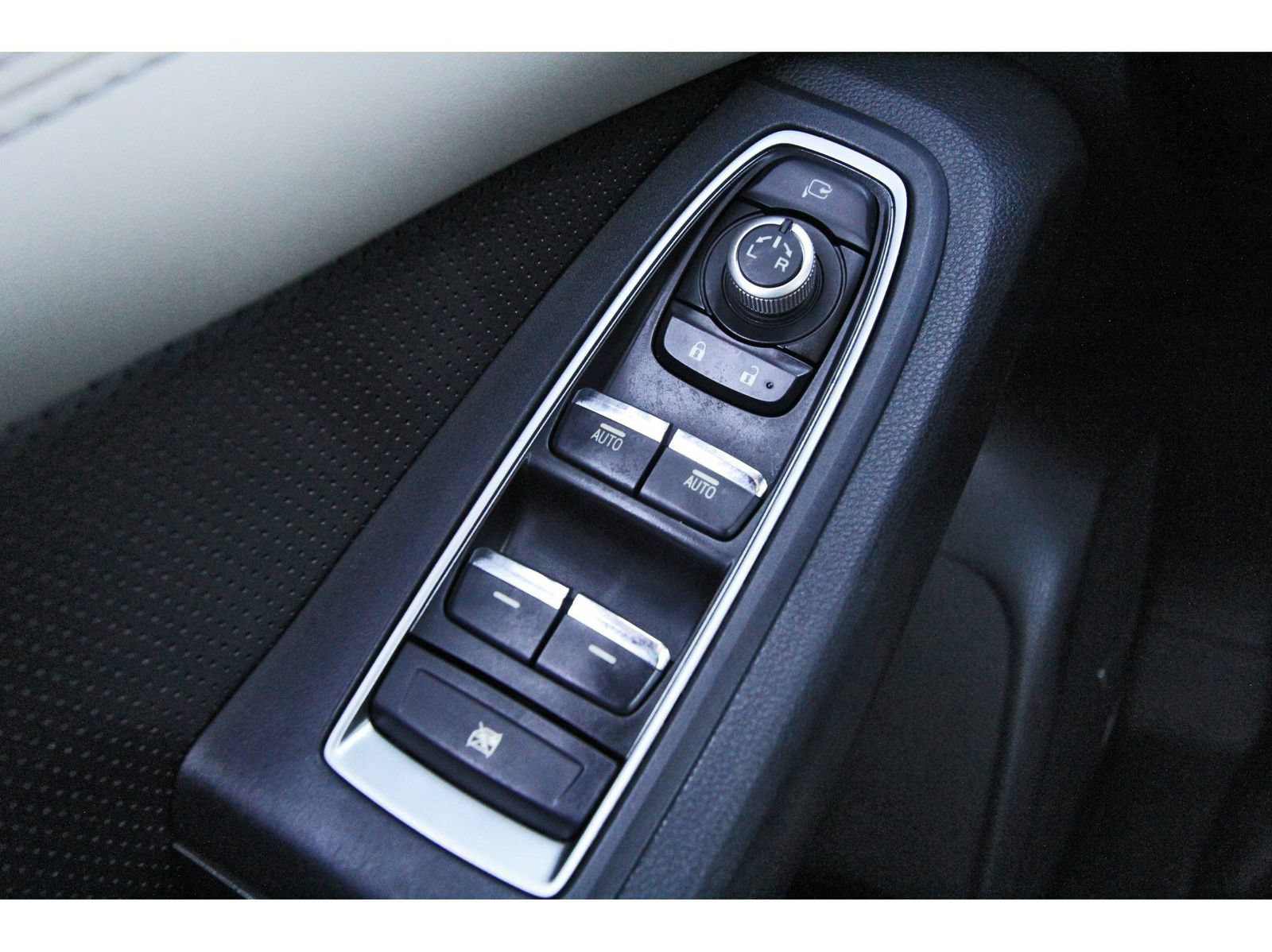 Used 2021 Subaru Ascent Touring AWD/4WD image 21