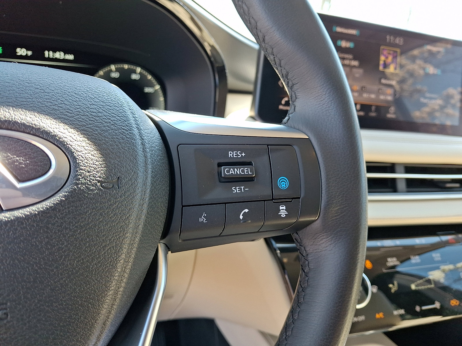 Certified 2023 INFINITI QX60 Luxe w/ Cargo Package image 23