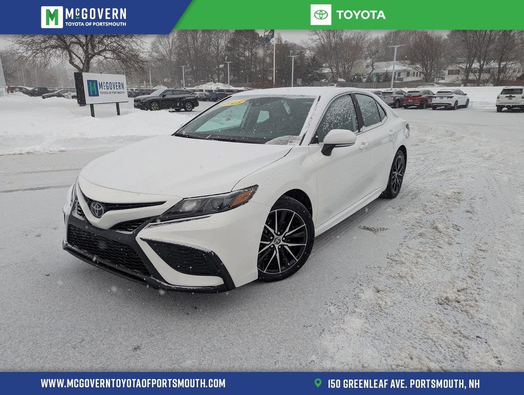 Used 2023 Toyota Camry SE image 1