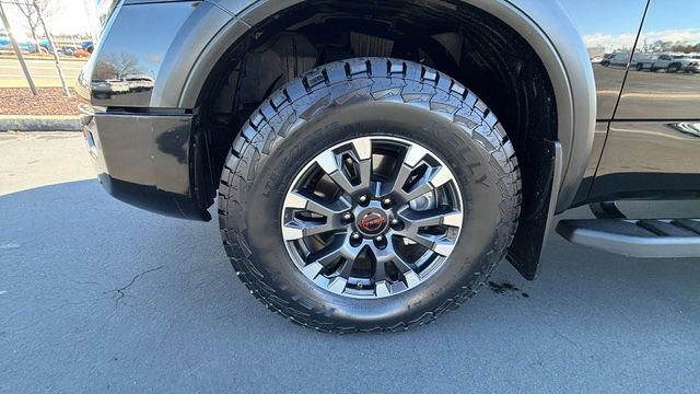 Used 2023 Nissan Titan PRO-4X w/ Pro-4x Convenience Package image 10