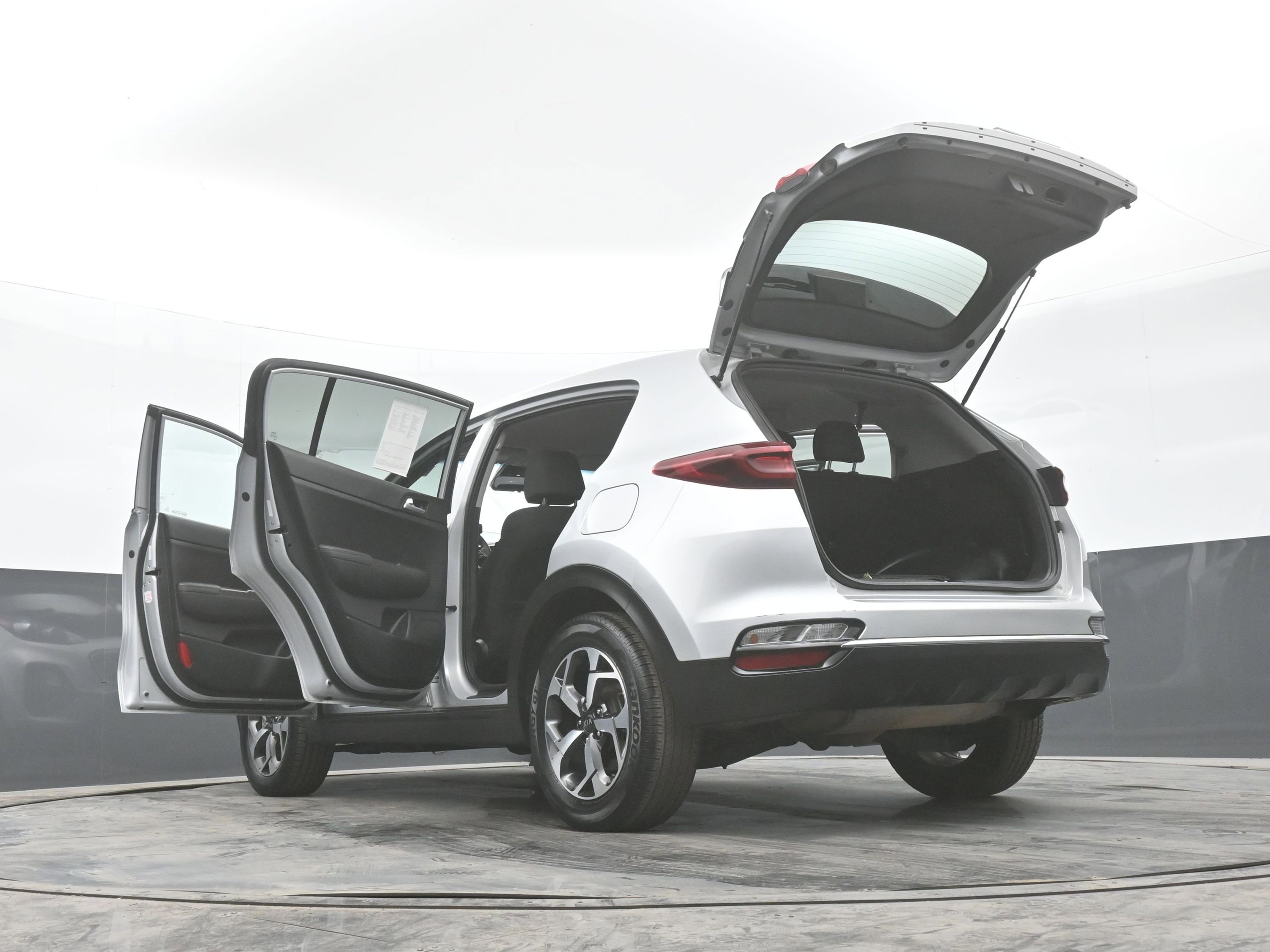 Used 2022 Kia Sportage LX image 47