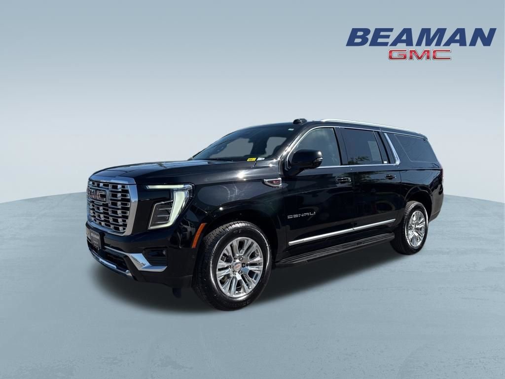 Used 2025 GMC Yukon XL Denali AWD/4WD image 3
