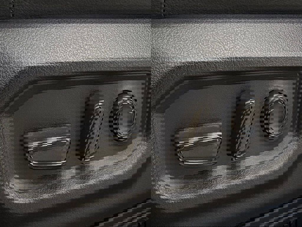 Used 2024 Toyota Tundra Limited image 5