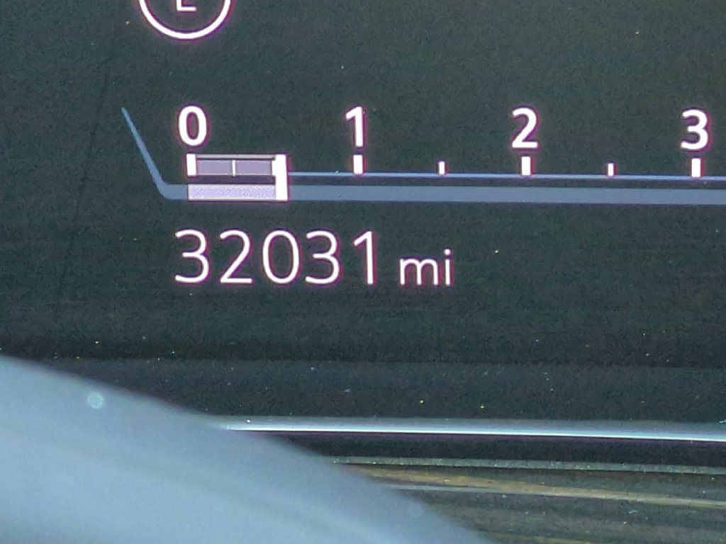Certified 2024 Cadillac Escalade Sport AWD/4WD image 15