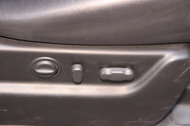 Used 2010 Chevrolet Suburban 2500 LT image 12