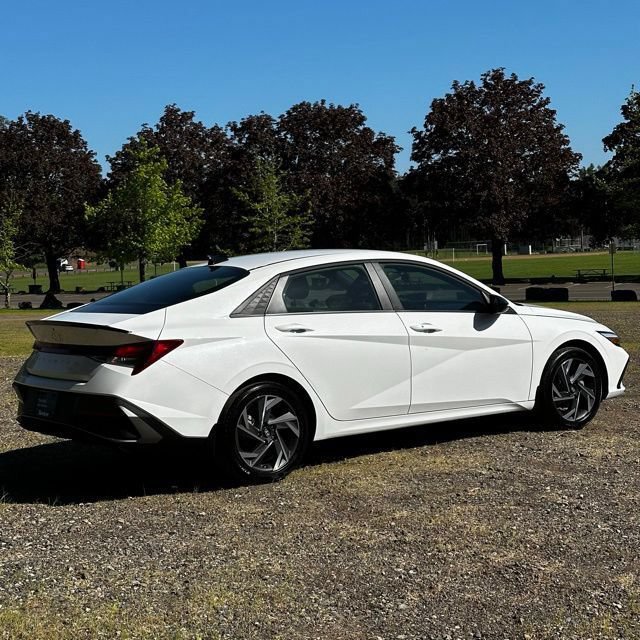 Certified 2025 Hyundai Elantra Sport FWD image 7