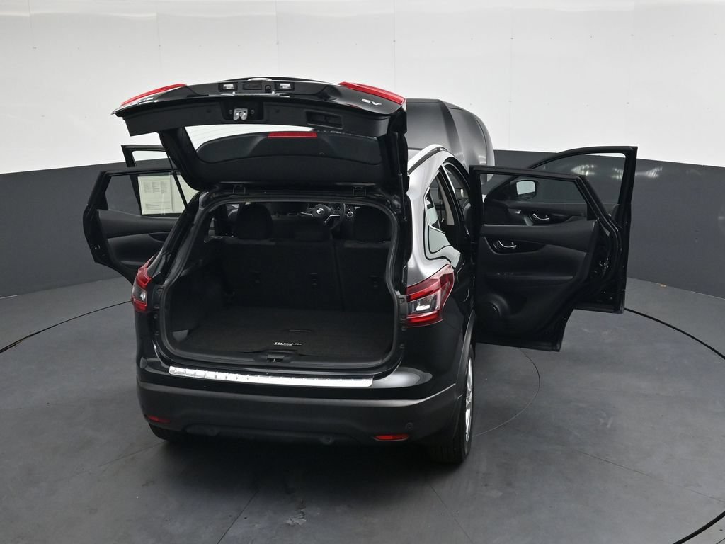 Used 2020 Nissan Rogue Sport SV FWD image 47