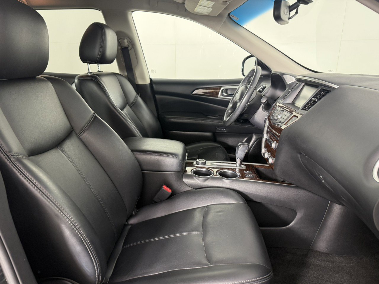 Used 2016 Nissan Pathfinder SL AWD/4WD image 10