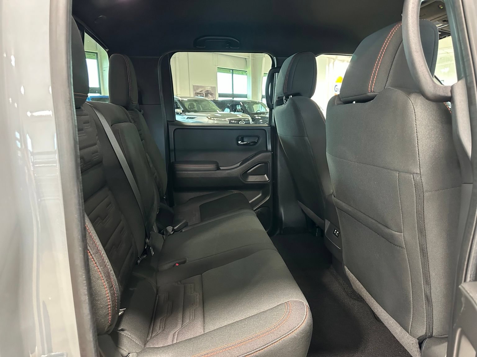 Used 2024 Nissan Frontier PRO-4X w/ Off-Road Protection Package AWD/4WD image 39