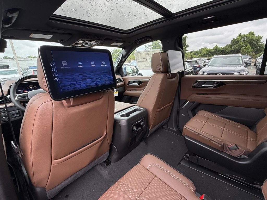 New 2026 Chevrolet Suburban High Country AWD/4WD image 24