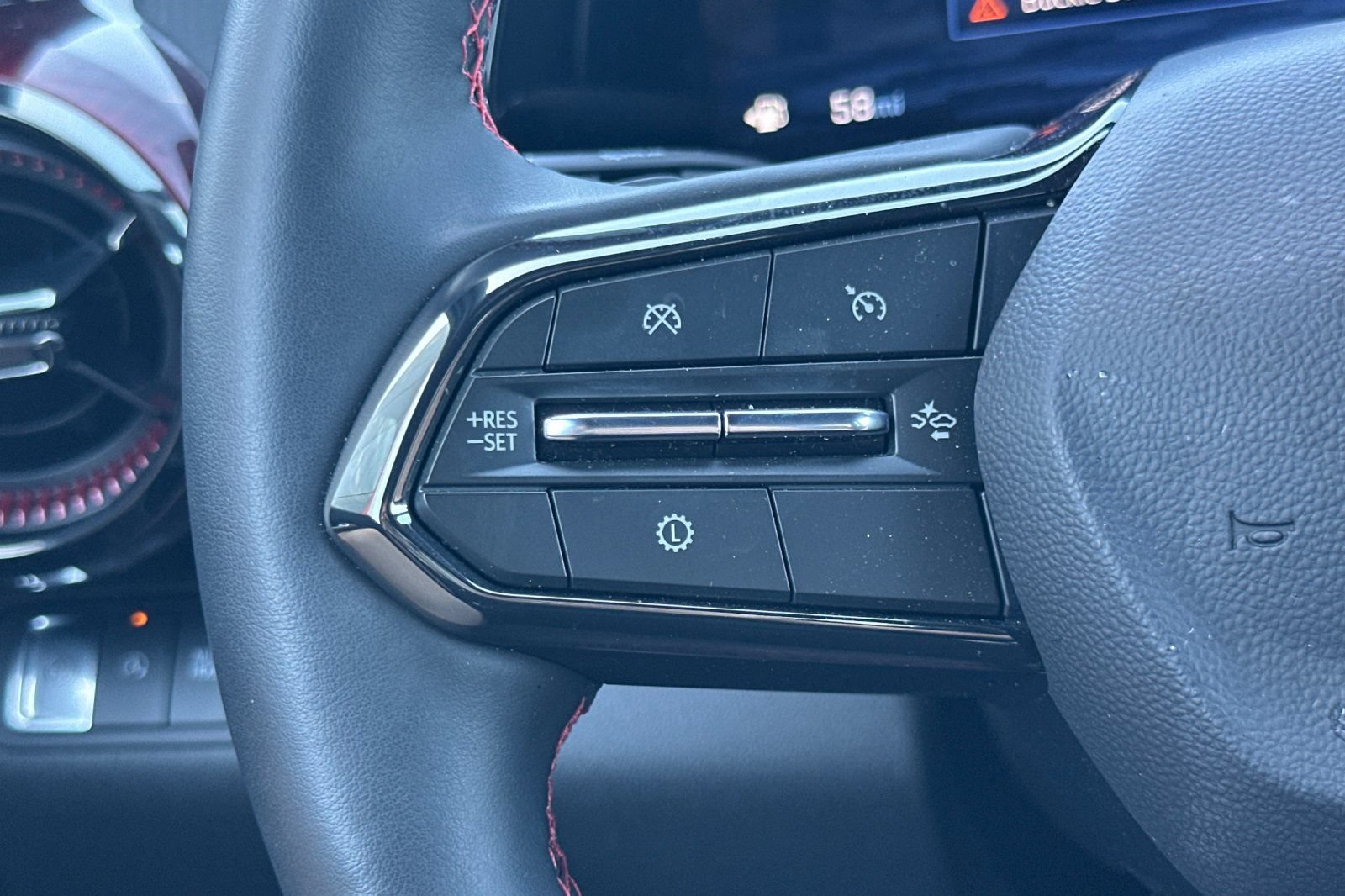 Used 2026 Chevrolet Equinox RS w/ LPO, Floor Liner Package FWD image 34
