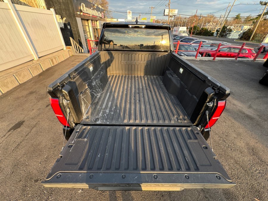 Used 2024 Toyota Tacoma TRD Off-Road AWD/4WD image 28