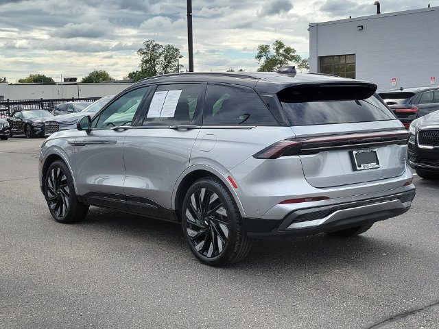 Certified 2024 Lincoln Nautilus Reserve w/ Equipment Group 202A AWD/4WD image 3