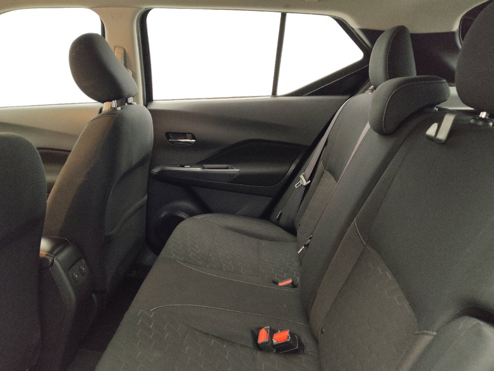 Used 2023 Nissan Kicks SV FWD image 18