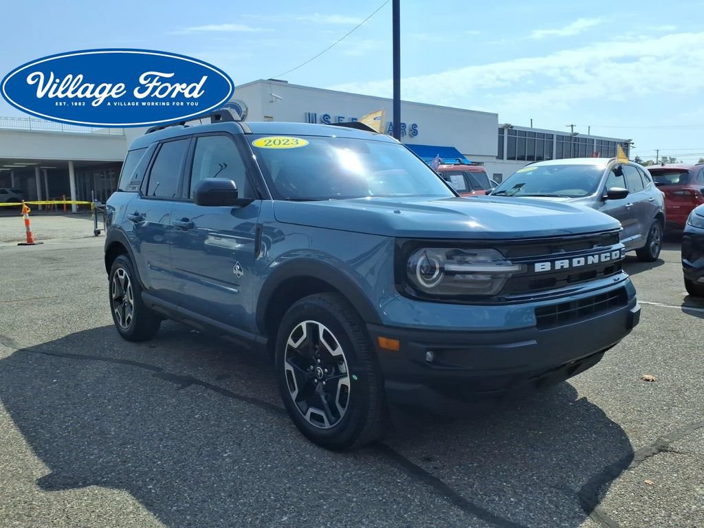 Certified 2023 Ford Bronco Sport Outer Banks AWD/4WD image 4