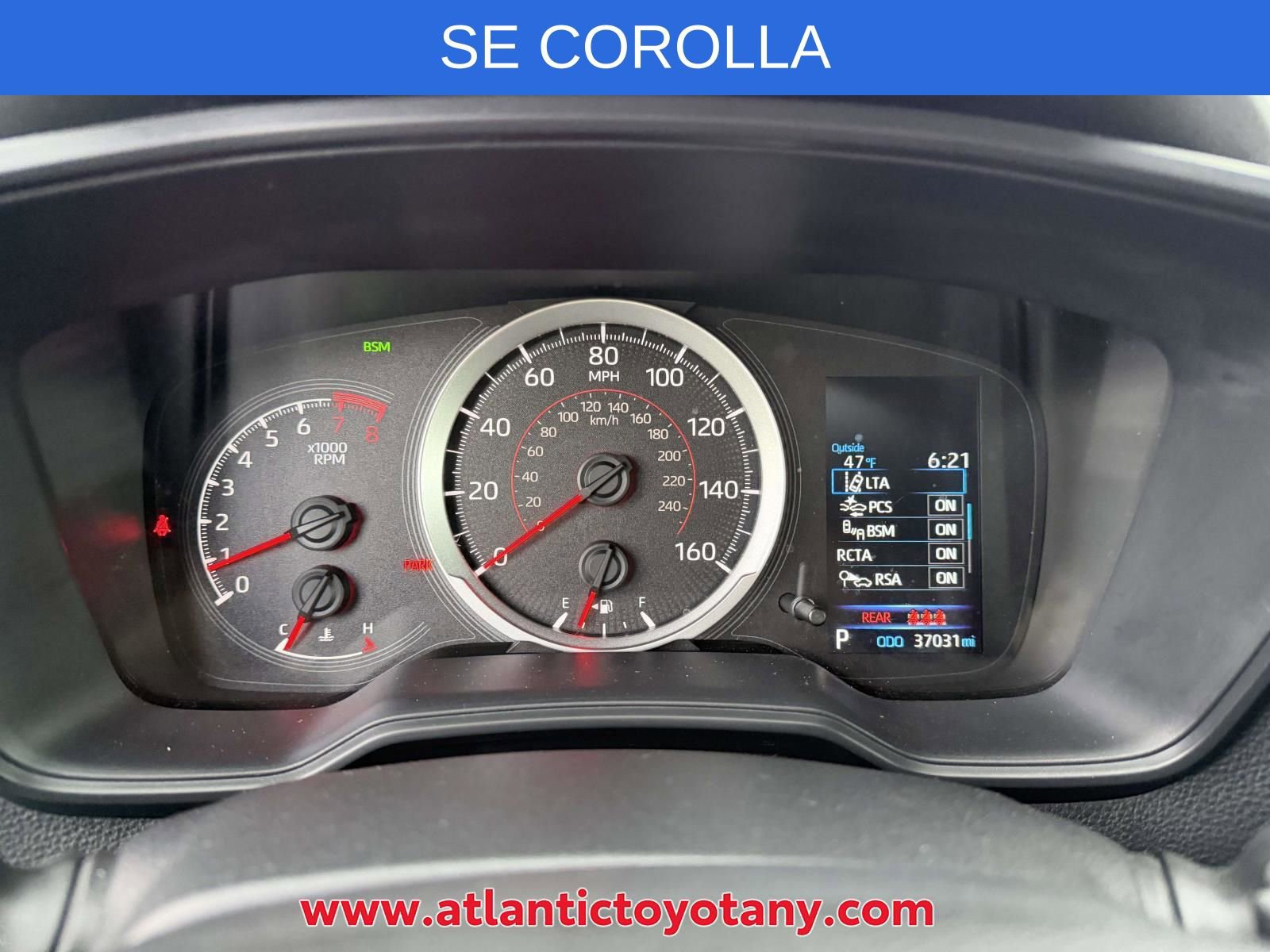Used 2022 Toyota Corolla SE w/ SE Premium Package FWD image 7