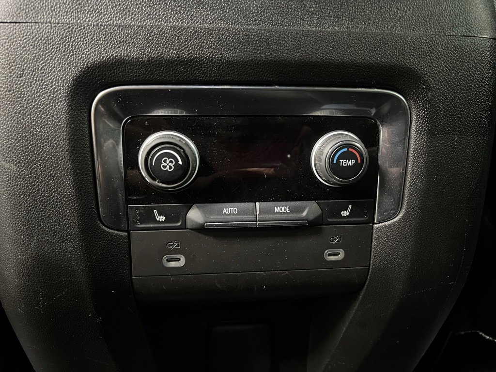 Used 2023 Chevrolet Suburban Premier image 47