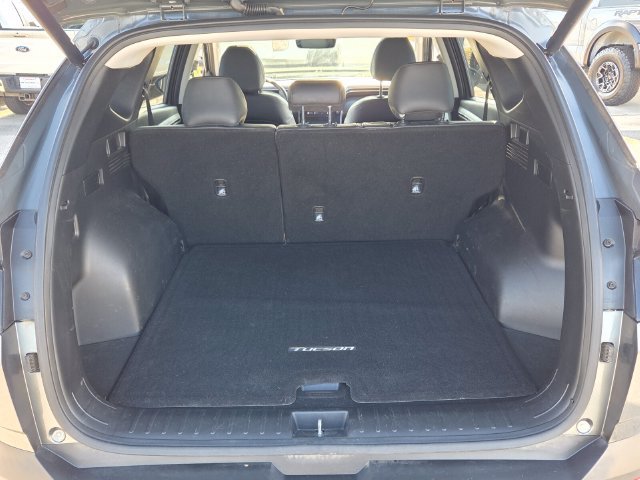 Used 2023 Hyundai Tucson SEL w/ Convenience Package FWD image 12
